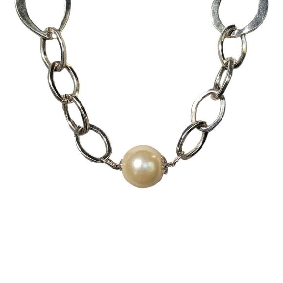 Pearlescent Silver-tone Link Gala Statement Necklace - Picture 7 of 11